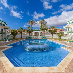  Apartment Homeforguest Con Piscina En